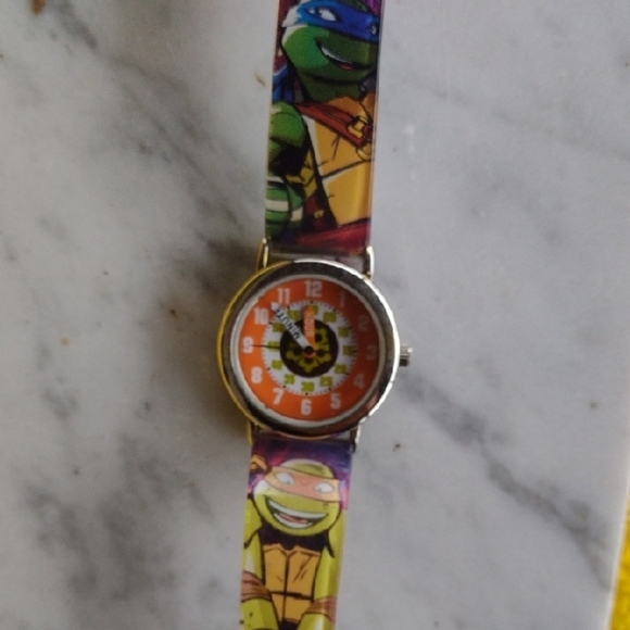 Teenage Mutant Ninja Turtle 🐢 Watch NWOT - Picture 1 of 3